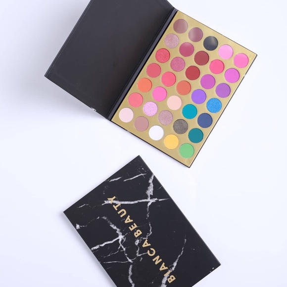U Shady Eyeshadow Palette - Picture 6 of 7
